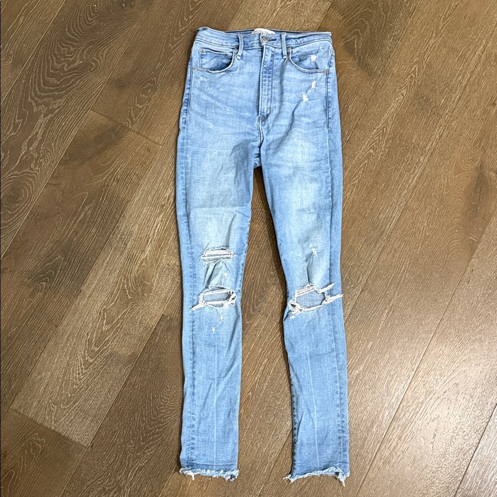 Abercrombie & Fitch Light Blue Ripped Super High-Rise Skinny Jeans size 4/27
